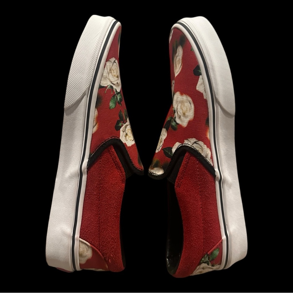 Vans Classic Slip-On Romantic Floral Red Rose Sneakers Men 6.5 Women 8 - Picture 8 of 16